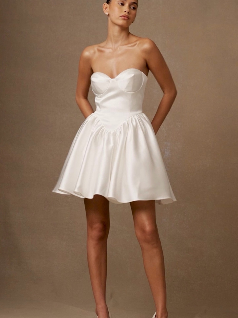 Meshki Hollie structured corset mini dress - White statin